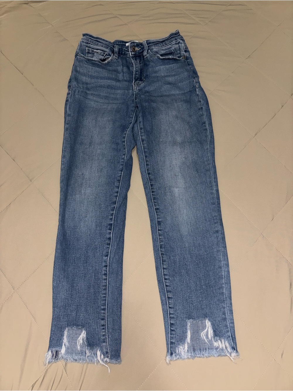 Zenana Outfitters Medium Blue Straight-Leg Jeans with Frayed Cuffs